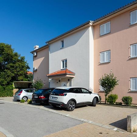 Apartments Crnekovic IV Baška Eksteriør bilde