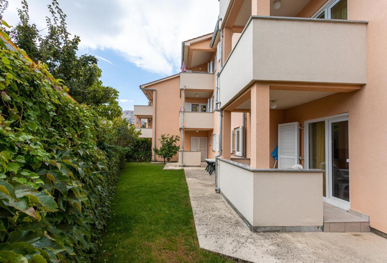 Apartments Crnekovic IV Baška Eksteriør bilde