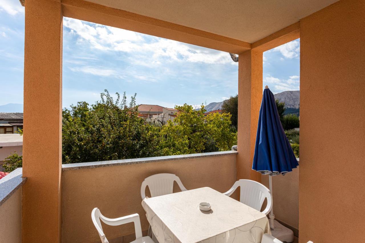 Apartments Crnekovic IV Baška Eksteriør bilde