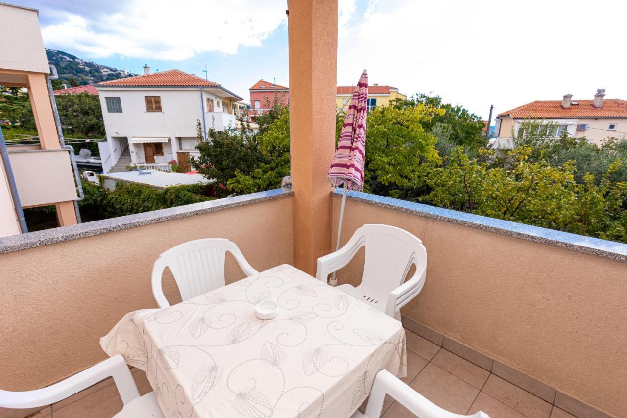 Apartments Crnekovic IV Baška Eksteriør bilde