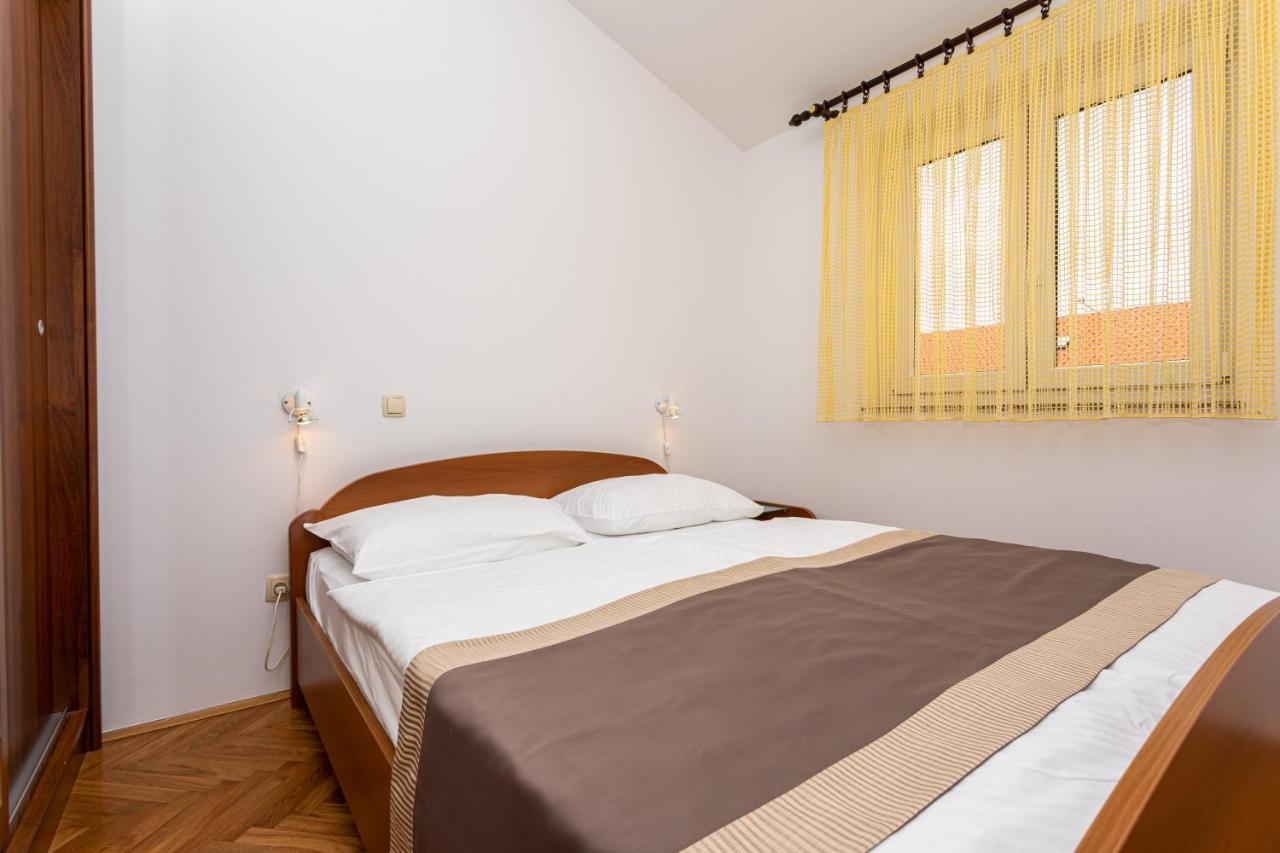Apartments Crnekovic IV Baška Eksteriør bilde
