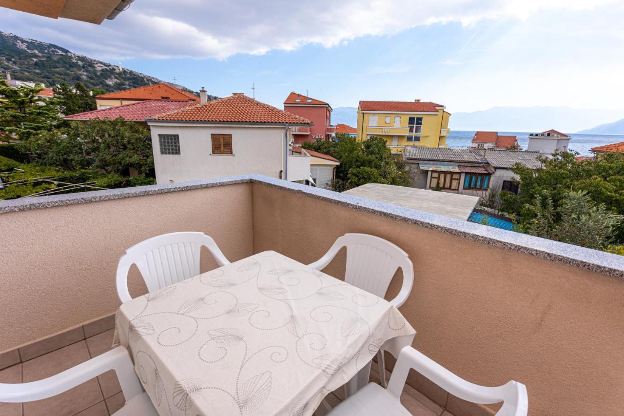 Apartments Crnekovic IV Baška Eksteriør bilde