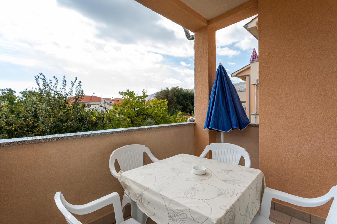 Apartments Crnekovic IV Baška Eksteriør bilde