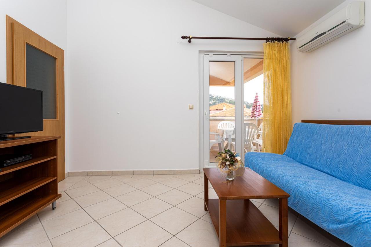 Apartments Crnekovic IV Baška Eksteriør bilde