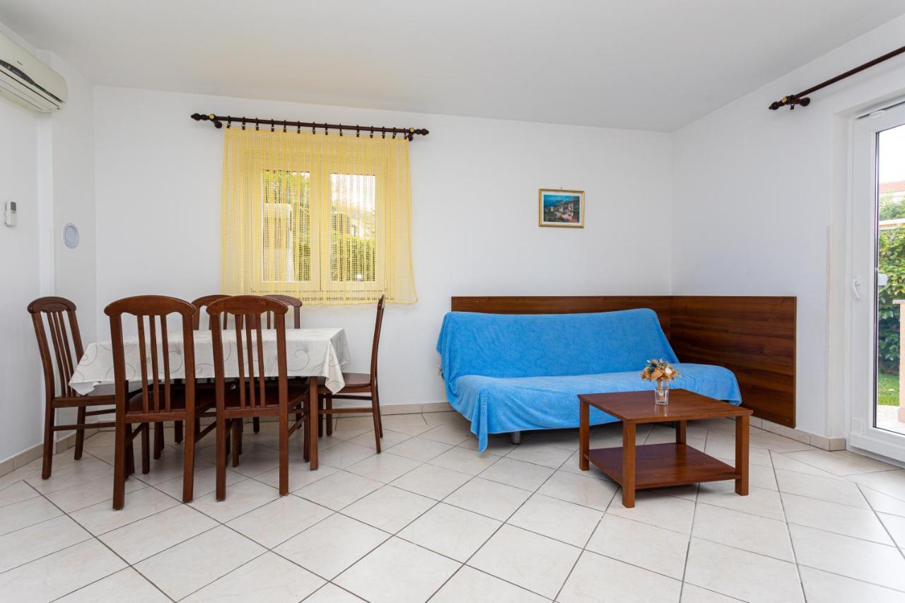 Apartments Crnekovic IV Baška Eksteriør bilde
