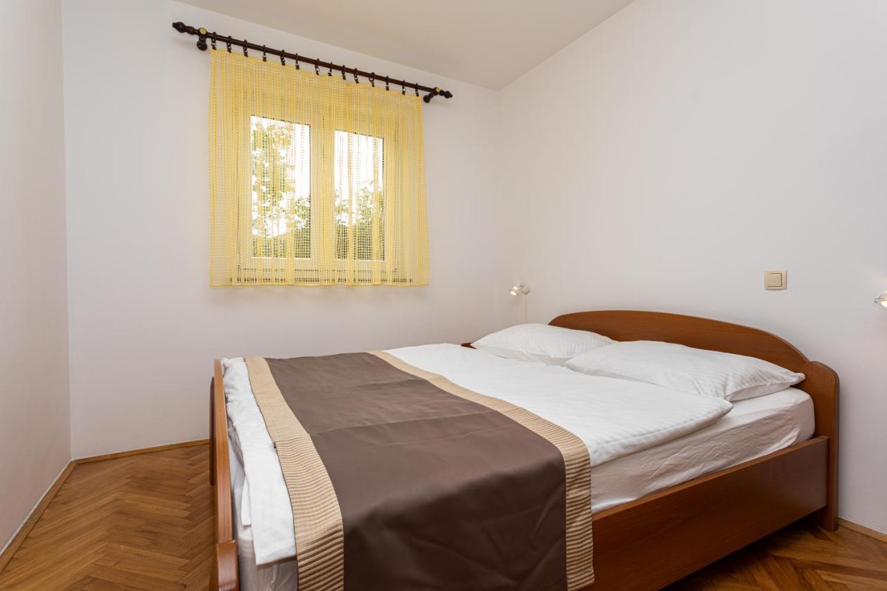 Apartments Crnekovic IV Baška Eksteriør bilde